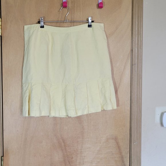 Ann Taylor Loft Skirt Size 14 Yellow Pleated Hem - Picture 4 of 6